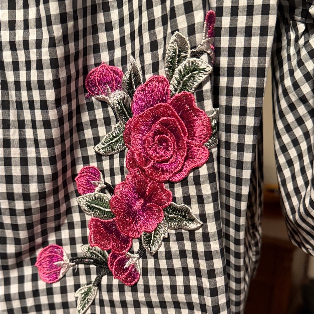 Iris Basic Black & White Gingham Off-Shoulder Top… - image 8